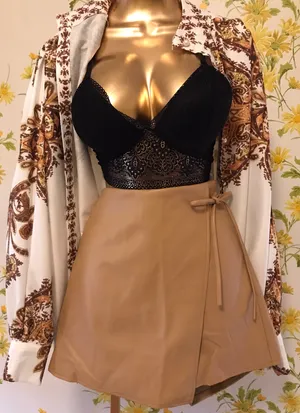 High waist faux leather wrap skort size M thumbnail 4