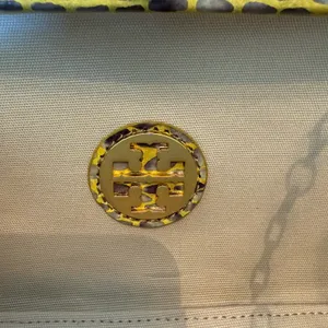 Tory Burch Handbag RARE Clutch Yellow Hard-side Leather Animal Print Chain Strap thumbnail 12