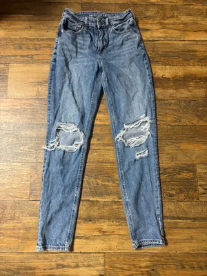 American Eagle Jeans Mom Ripped thumbnail 2