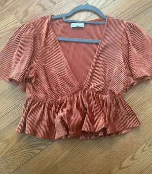 Urban Outfitters Top thumbnail 1