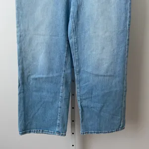 Madewell Cotton Coastal Clean Sustainable Slim Wide-Leg Crop Jeans 30 Blue thumbnail 3