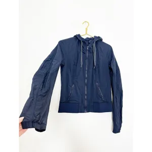 Lululemon Street To Studio Jacket Size 6 Navy Lightweight Hoodie Zip Up thumbnail 10