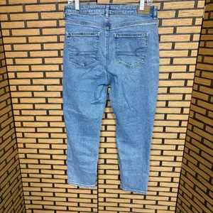 American‎ Eagle Mom Jeans Size 8 Short thumbnail 2