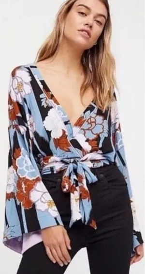 Free People That's a‎ Wrap Floral Top Black Combo size medium thumbnail 1