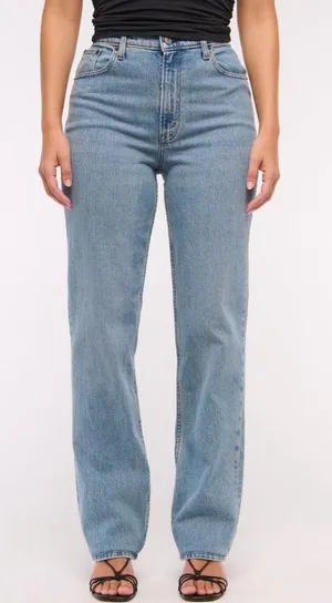 Abercrombie Curve Love 90s Straight High-Rise thumbnail 1