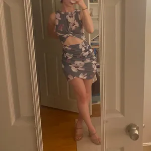 Floral Dress with cut out Gray Size XS thumbnail 3