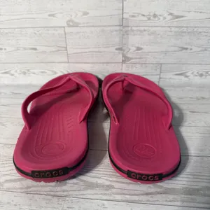 Crocs Classic II Flip Flop Shoes Pink Unisex Sandals Size Men 7 Women 9 206119 thumbnail 3