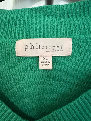 Green Sweater Size XL thumbnail 3