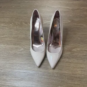 Ted Baker Kaawin Pumps Women 9.5 EU 40 Nude Patent Leather Stiletto Heels thumbnail 3