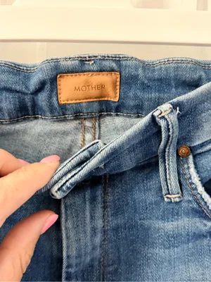 MOTHER Skinny Jeans in Medium Blue Wash thumbnail 3