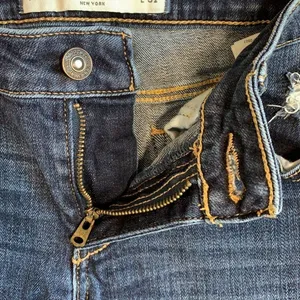 Abercrombie & Fitch Low Rise Distressed Bootcut Jeans Women’s Size: 26 thumbnail 6