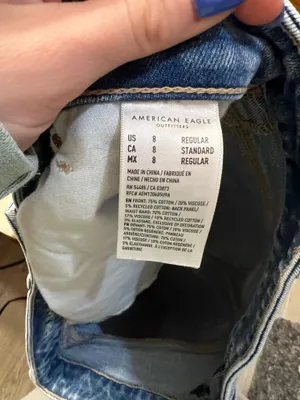 American Eagle Strigid Mom Jeans thumbnail 3