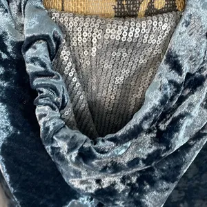 Gimmicks Velvet Hooded Sweatshirt thumbnail 5