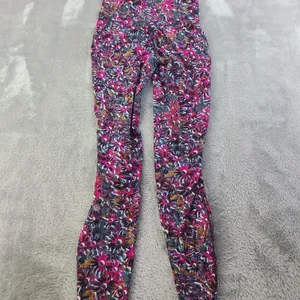 Lululemon Align Floral Print Leggings Size XS Yoga Activewear thumbnail 9