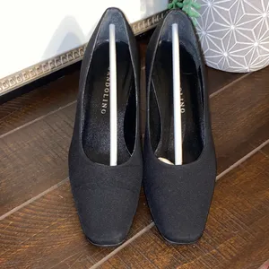 Bandolino Elegant Classic Black Block Heels Made in Spain Size 6.5M thumbnail 2