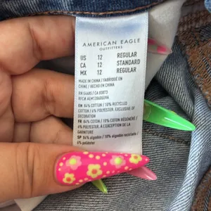 American Eagle Blue Mom Distressed Jeans Size 12 thumbnail 5