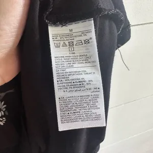 Old Navy Women’s Medium Black Floral Dress thumbnail 3