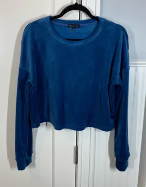Beyond Yoga Soft Velvet Brushed Up Cropped Pullover Sweatshirt Celestial‎ Blue S thumbnail 1