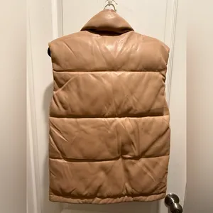 Abercrombie & Fitch Women's Camel Puffer Vest size XS thumbnail 5