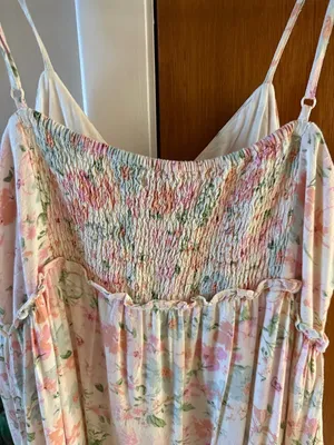 Beautiful Maxi Summer Dress in Pink and Cream! thumbnail 6