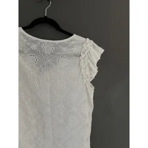 White Eyelet Lace Ruffle Cap Sleeve V-Neck Floral Boho Blouse‎ Top Womens Small thumbnail 3