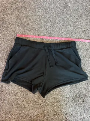 Quince Women’s Black Fleece Lounge Shorts Pull On Athleisure Size L thumbnail 8