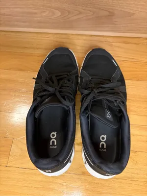 On Cloud 6 Women's Black Sneakers - Size 10 thumbnail 5