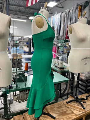 Green Halter Neck Midi Dress with Ruffle Hem XL thumbnail 6