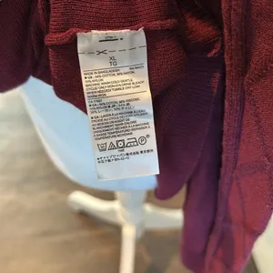 Banana Republic XL Burgundy Scoopneck Cable Knit‎ Sweater thumbnail 10