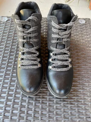 Universal Threads Target Boots thumbnail 3