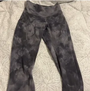 Lululemon wunder train leggings 28’ thumbnail 1
