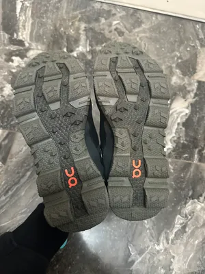On Cloud Shoes thumbnail 10