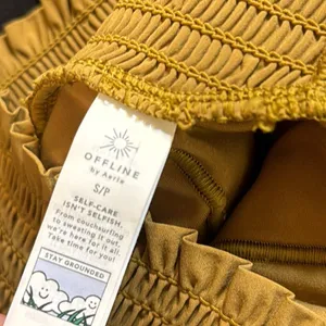 Offline by Aerie Women's Size S Real Me Smocked Running Tan Shorts‎ gym exercise thumbnail 7