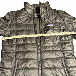 Patagonia Women’s Light Weight Black Puffer Jacket Medium thumbnail 6