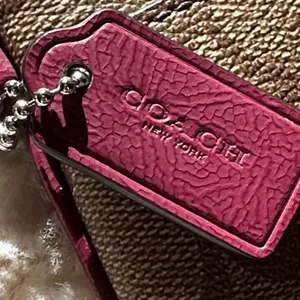 Coach Payton Signature C Go-Go Wristlet. Strap has some cracking. Original Tag thumbnail 9