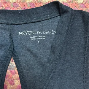 BEYOND YOGA V NECK OPEN BACK TANK thumbnail 2