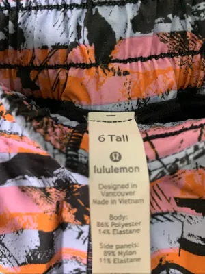 Lululemon Hotty Hot Short II Long 4" Inversion shorts women's size 6 Tall thumbnail 5
