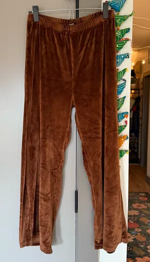 Soft Comfy Brown Velour Pants - Stretchy Waistband Size Large thumbnail 1