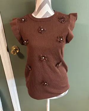 Cato Brown Floral Appliqué Sleeveless Ribbed Knit Top thumbnail 1