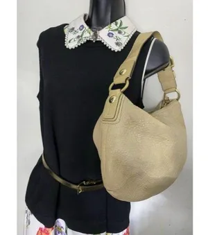 coach beige leather shoulder bag thumbnail 6