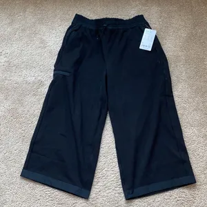 Athleta New Triumph Hybrid‎ Wide Crop Large thumbnail 6