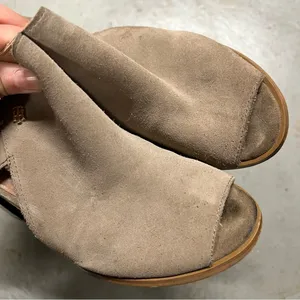 Peppy Peeptoe Ankle Booties in Tan Beige Size 6 EUC thumbnail 3