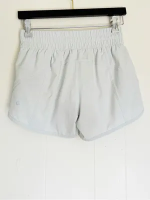 LULULEMON Tracker Short V 4” in Island Mist Size 6 thumbnail 6