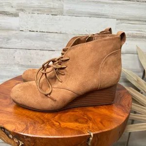 Kenneth Cole Reaction Deka Brown Suede Wedge Booties Lace Up Size 6 thumbnail 7