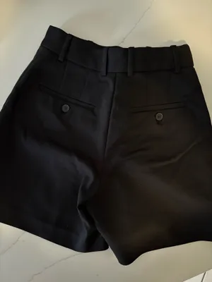 Aritzia Babaton Shorts Pleated Black thumbnail 3
