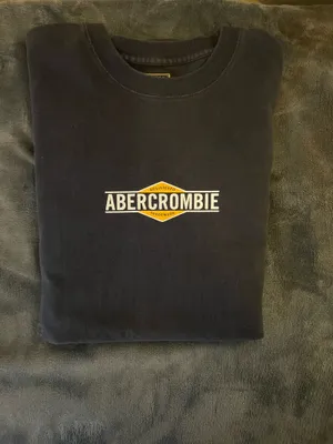 Vintage Men’s XL Abercrombie & Fitch Navy Crewneck thumbnail 2
