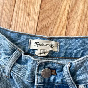 Madewell Jeans Womens 26 Blue 90s Straight High Rise Light Wash Distressed thumbnail 2