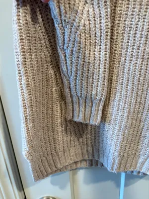 American Eagle Soft Pink Sweater  thumbnail 4