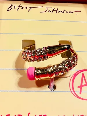 BETSEY JOHNSON Gold Plated Pave Crystal Pencil Wrap Band Ring Gift Box Size 7.5 thumbnail 3