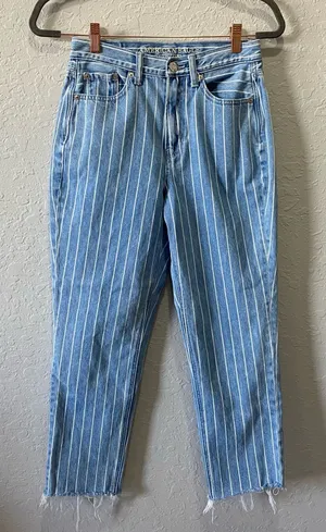 American Eagle High-Rise Mom Jeans SZ 0 thumbnail 1